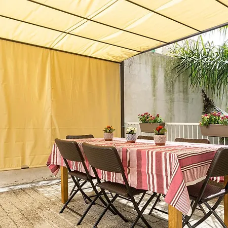 Araba Fenice Apartment *